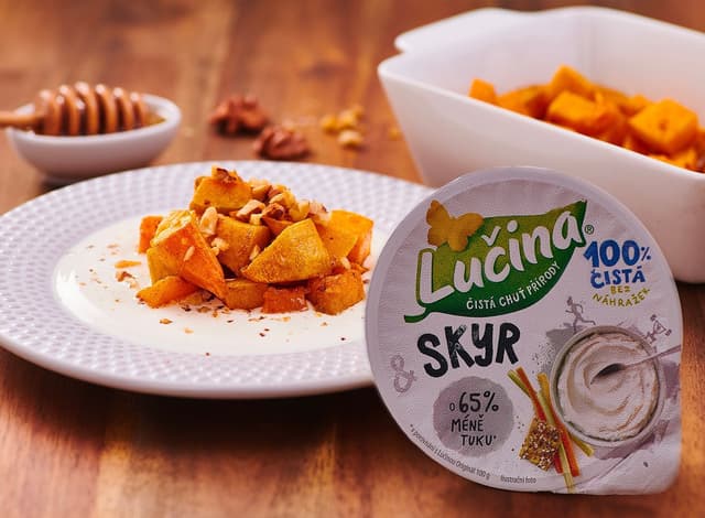 Pečená tekvica s Lučinou & Skyr a orechmi